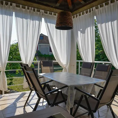 Oliva Apartman